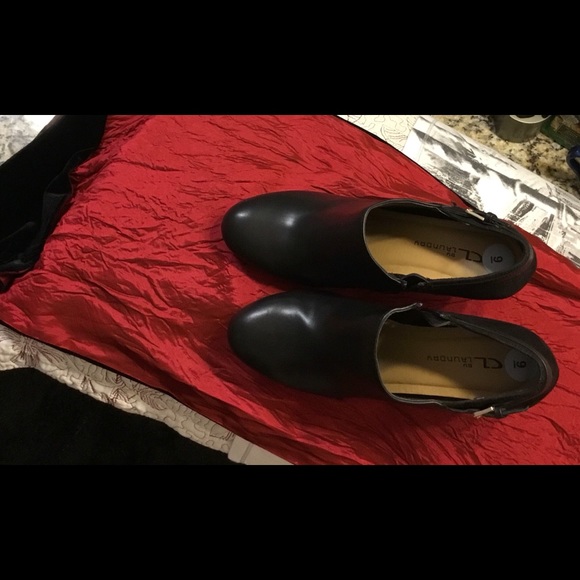 Black ankle boots - Picture 2 of 11